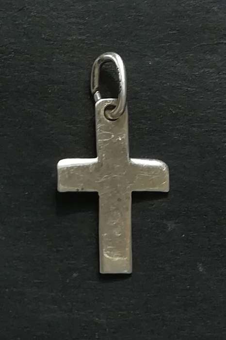 STERLING SILVER CROSS CHARM 10X15MM