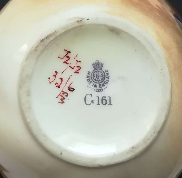 ROYAL WORCESTER VASE SIGNED *M AYMON* 65X80MM