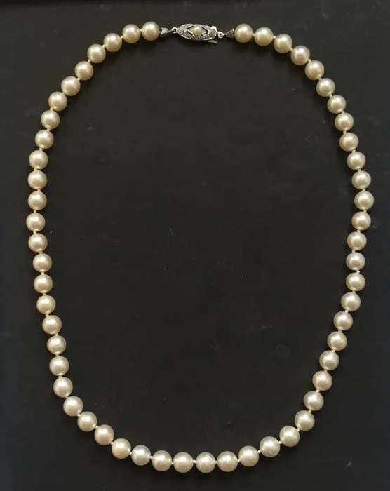 585 14K GOLD AND PEARL NECKLACE 470MM