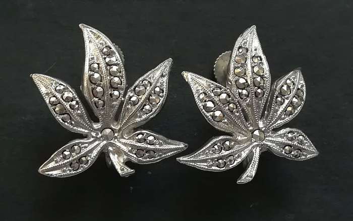 STERLING SILVER AND MARCASITE EARRINGS 6.4 GRAMS 20X20MM