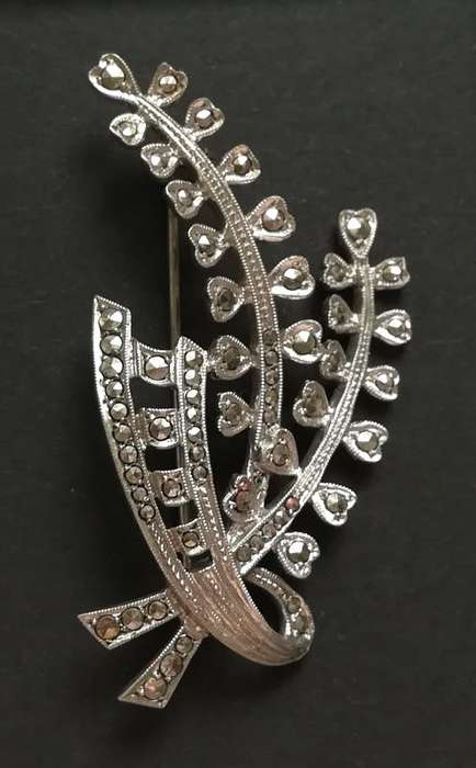STERLING SILVER AND MARCASITE BROOCH  30X55MM 9G