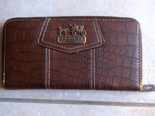 GR8  SPECIAL-"COACH" LADIES WALLET