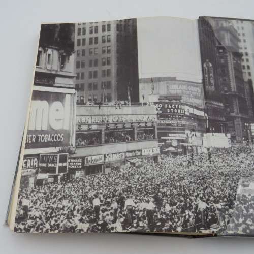 The World at Arms - The Readers Digest illustrated History of WW2