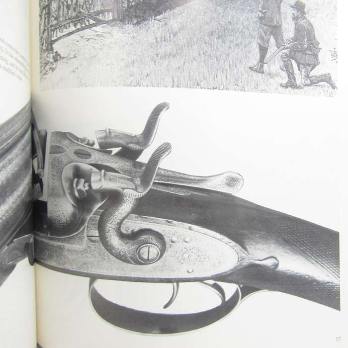 The World of Guns by Richard Akehurst