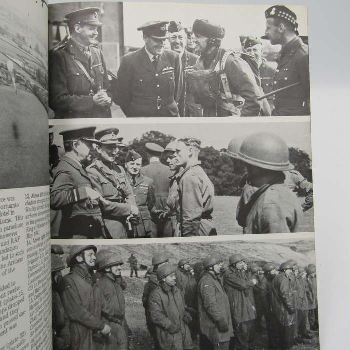 British parachute forces 1940-45 by Howard P. Davies key uniform guide