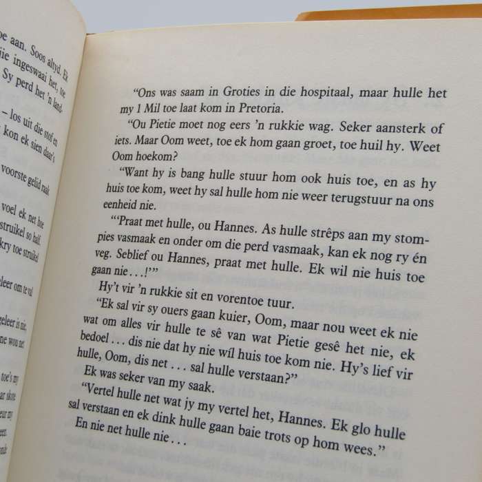 Tweede Prys is `n Houtjas - Grensstories uit Wamboland deur Bertrand Retief