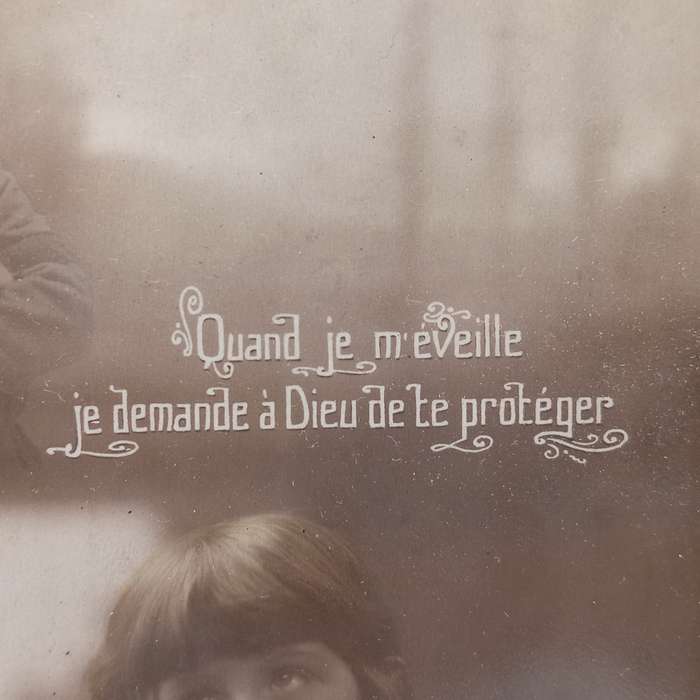 Lot of 3 x WW1 postcards in frame - 2 of them passed by censor