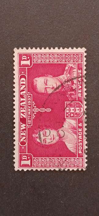 NEW ZEALAND 1937  CORONATION OF KING GEORGE VI AND QUEEN ELIZABETH