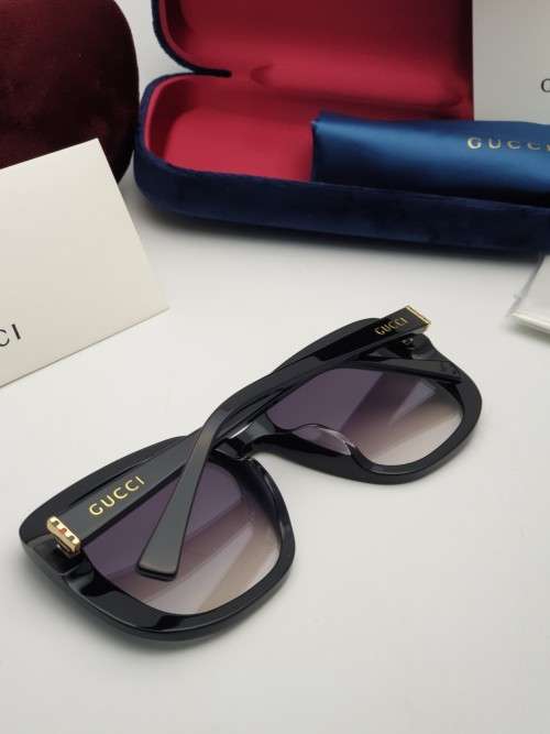 BRAND NEW GUcci DESIGNER SUNGLASSES FOR SALE