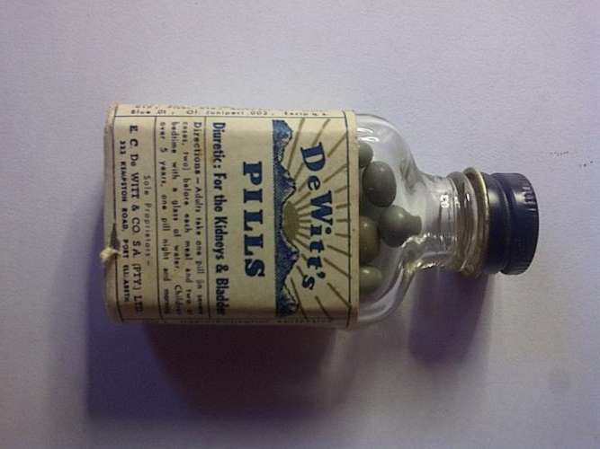 MEDICS!! Vintage DeWitts Pills Bottle with Original Contents!! Awesome!!