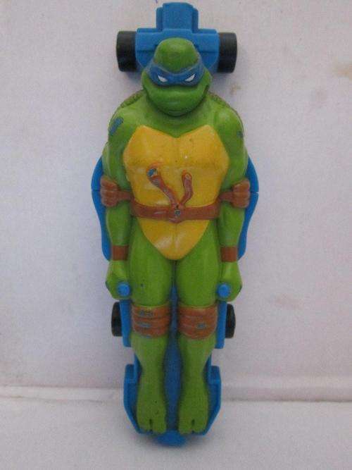 McDonalds TMNT Leonardo on a downhill skateboard 2000