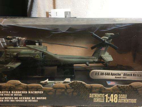 Unimax Forces of Valor - U.S. AH-64A Apache Attack Helicopter Kuwait 1991 1:48 (Boxed)