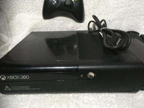 Xbox 360 E Console 250GB, 1 Controller, PSU + HDMI Cable