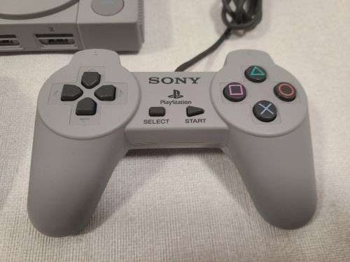 Playstation Classic Mini Boxed 20 Games 2 Controllers HDMI Cable