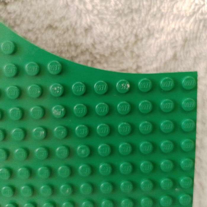 Genuine LEGO base plate 24 x 24 stud with half round similar thickness to a standard brick