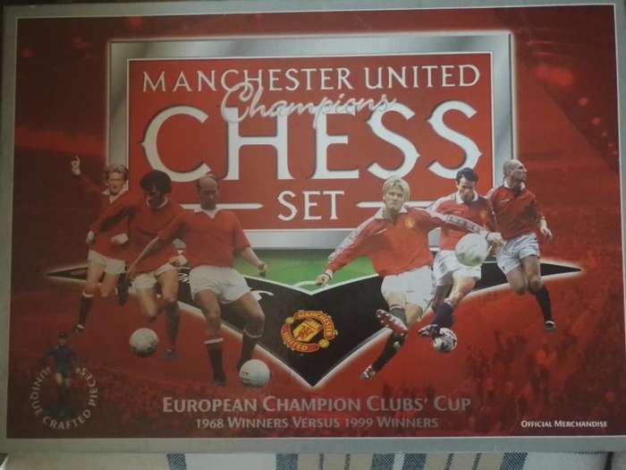 Manchester United RARE Champions Chess Set 1968 VS 1999 European Winners Boxed - Official Merchandis