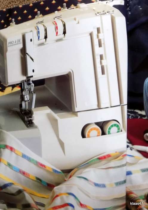 Soft Furnishing With Your Overlocker - Linette Maritz - Paperback 1993