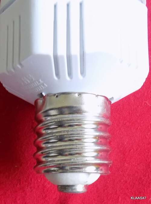 RADIANT E40 4U HIGH POWER COOL WHITE 240V ENERGY SAVR 8000 HOURS (85W)