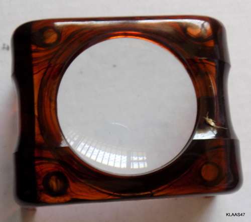 MAGNIFYING GLASS - MADE IN JAPAN - U-STAND 5cm High - Glass Diam  No indication of strength