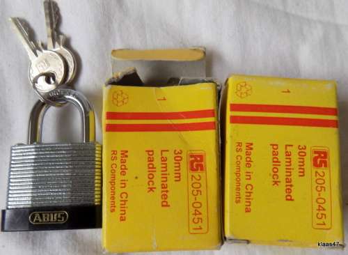 5 Abuss 30mm Laminated  Padlocks each with two keys