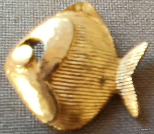 Costume Jewellery - Fish pendant - No chain