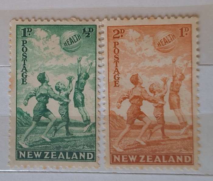 New Zealand 1940 Health Issue Set of 2 Unused Hinged stamps