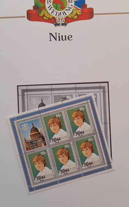 Official Royal Wedding 1981 Album Page NIUE with Mint Sheetlet of 5 x 95c stamps