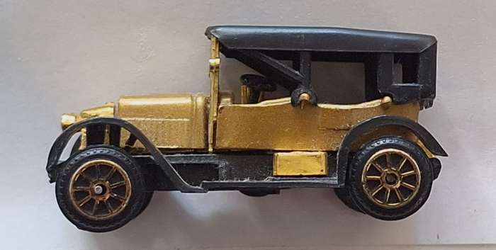 Vintage Model Scale Car No 306 Macau