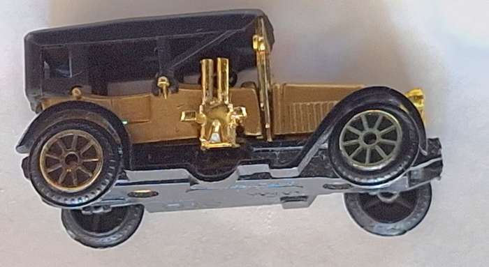 Vintage Model Scale Car No 306 Macau