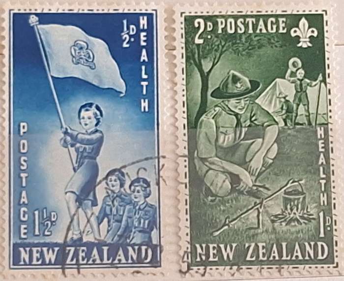 New Zealand 1953 Health Issue Girl Guides/Boy Scouts Set of 2 Used stamps