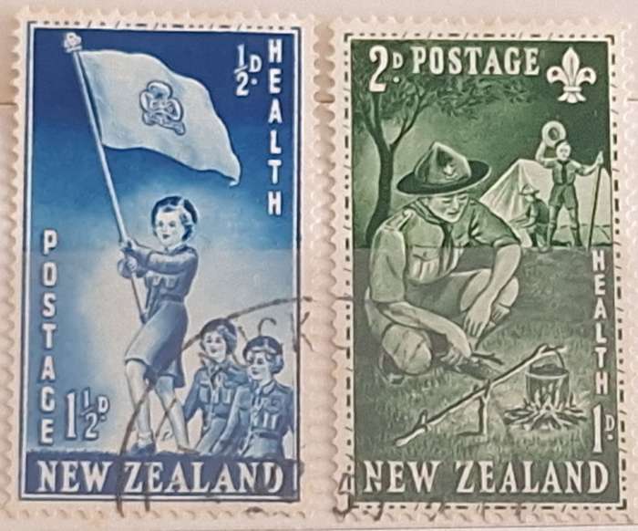 New Zealand 1953 Health Issue Girl Guides/Boy Scouts Set of 2 Used stamps