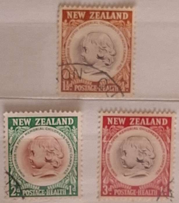 New Zealand 1955 Health Issue Set of 3 Used Hinged stamps