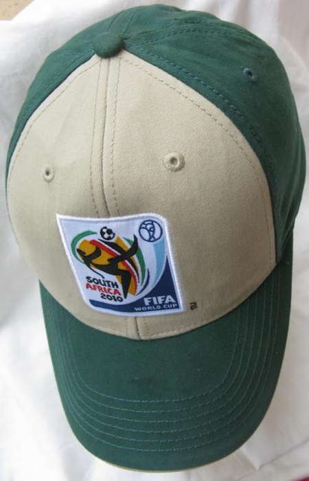SOUTH AFRICA 2010 : FIFA WORLD CUP : CAP : SIZE - ADULT : OFFICIAL LICENSED PRODUCT
