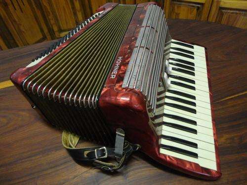 Hohner Tango IM Accordion