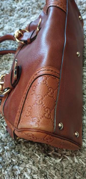Stunning Authentic Ladies Gucci Signoria Genuine Leather Dome Handbag R32 500