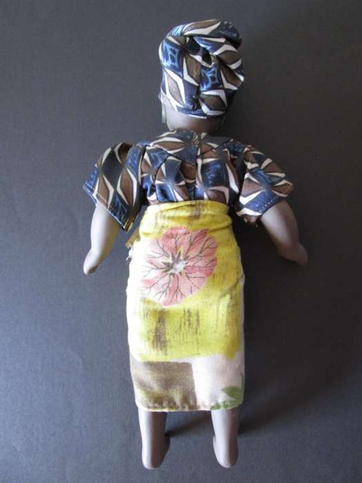 Dolls of The World- No 62- Porcelain Doll- Mali Costume + Collector`s Guide