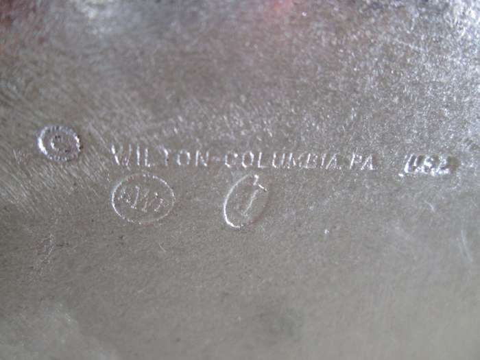 U.S.A Display Plate-Wilton Colombia PA U.S.A - R.W.P.. Ceramic Centre, Pewter border