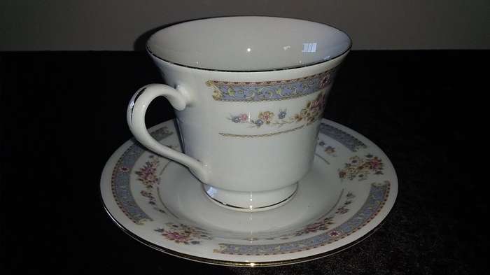 Cup and Saucer-Crescent-Fine China-Made in China-JIE PAI-Mix and Match