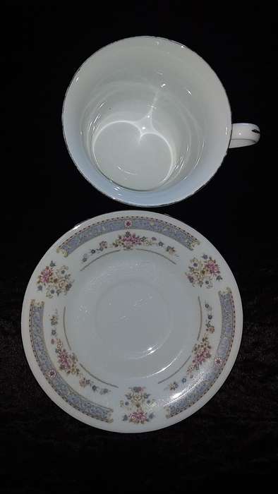 Cup and Saucer-Crescent-Fine China-Made in China-JIE PAI-Mix and Match