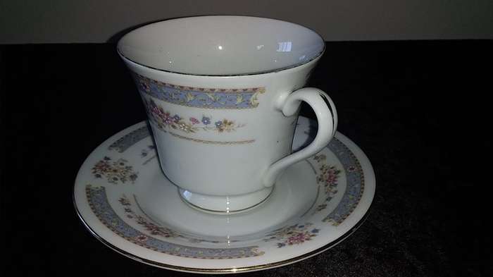 Cup and Saucer-Crescent-Fine China-Made in China-JIE PAI-Mix and Match