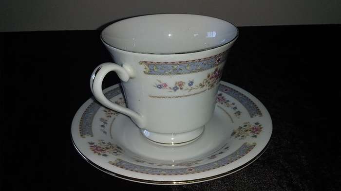 Cup and Saucer-Crescent-Fine China-Made in China-JIE PAI-Mix and Match