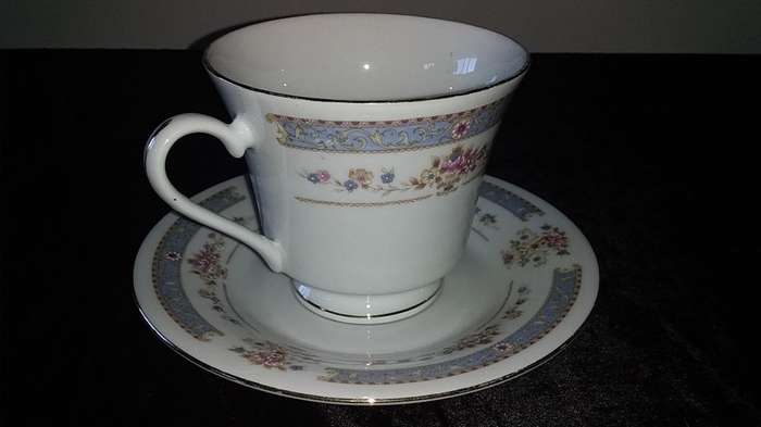 Cup and Saucer-Crescent-Fine China-Made in China-JIE PAI-Mix and Match