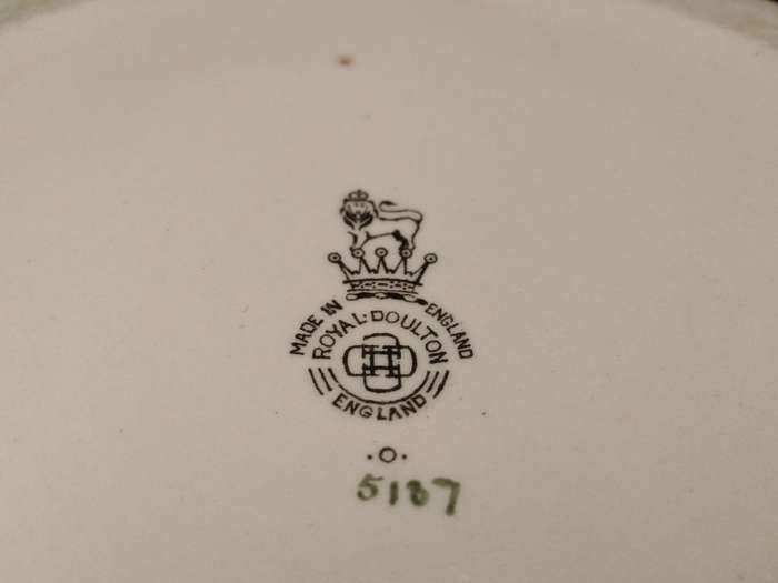 Royal Doulton Nursery bowl, `Peter Piper picked a peck of pickled pepper`, 15cm Diameter