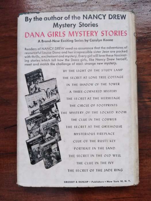 The Clue in the Crumbling Wall - Carolyn Keene. Nancy Drew -MerlinsArrow Some damage to Jacket