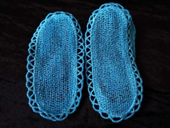 Crocheted blue Bootsies