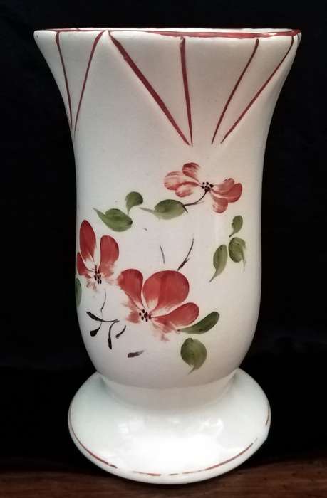 Royal Dux Vase 16cm High. Hand painted