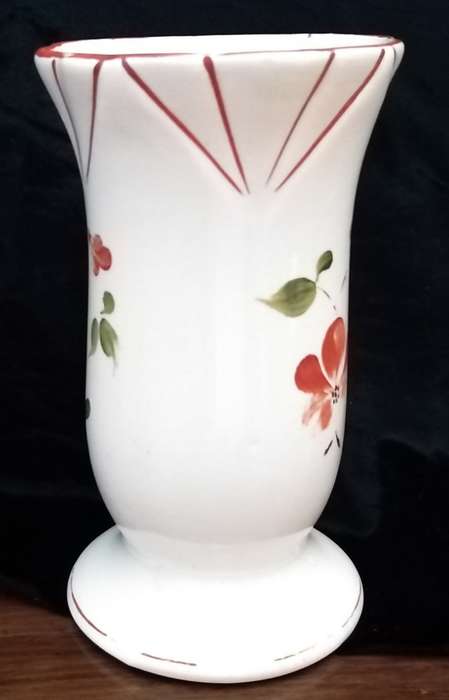 Royal Dux Vase 16cm High. Hand painted