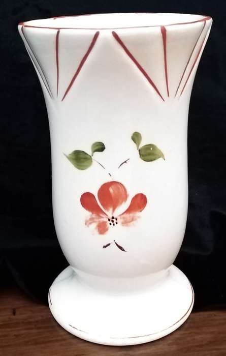 Royal Dux Vase 16cm High. Hand painted