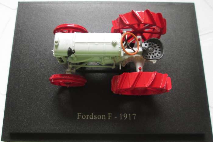 Scale Model-Tractor- Fordson F-1917