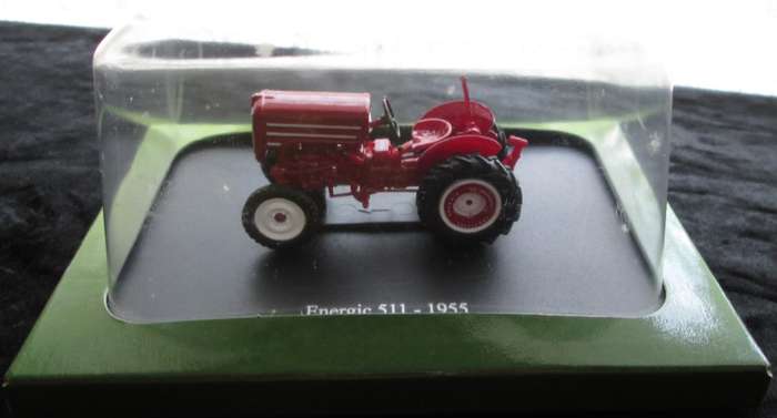 Hachette Partworks-Scale Model-Tractor-Energic 511-1955-Red